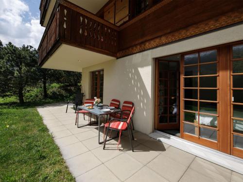 Apartment Chalet Eiger-1 by Interhome