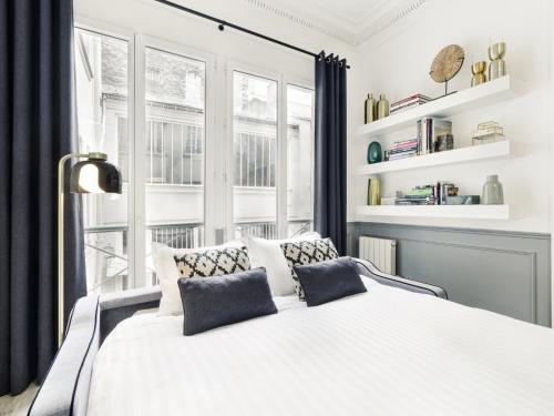 LivinParis - Luxury AC 4 Bedrooms Opera I