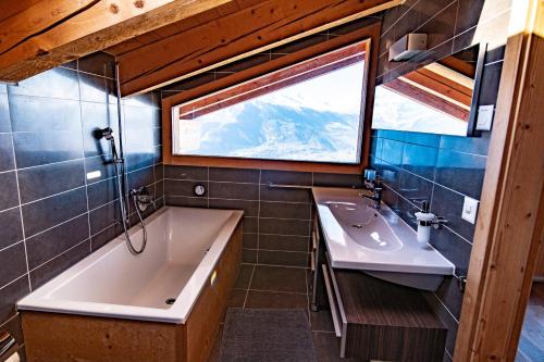 Chalet Buffalo 16P by Jolidi