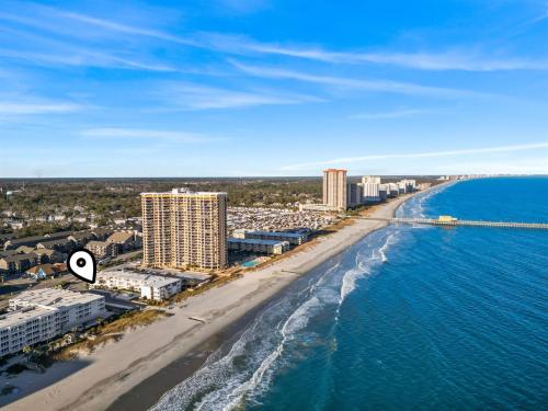 Beachside Condo - Sleeps 7! photo 3