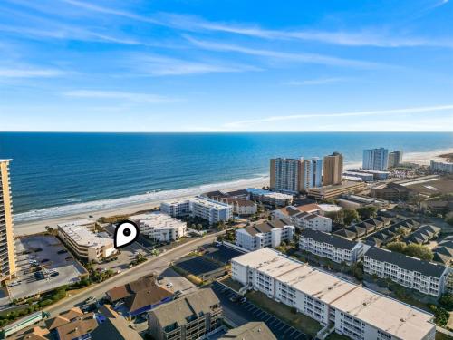 Beachside Condo - Sleeps 7! photo 42