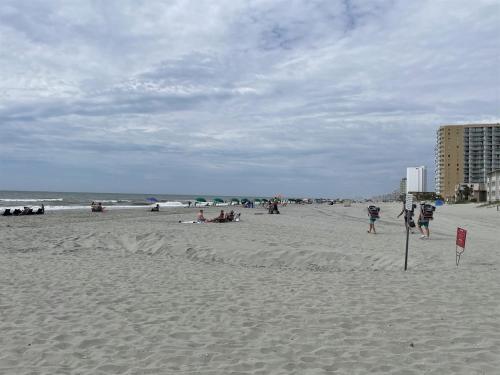 Beachside Condo - Sleeps 7! photo 45