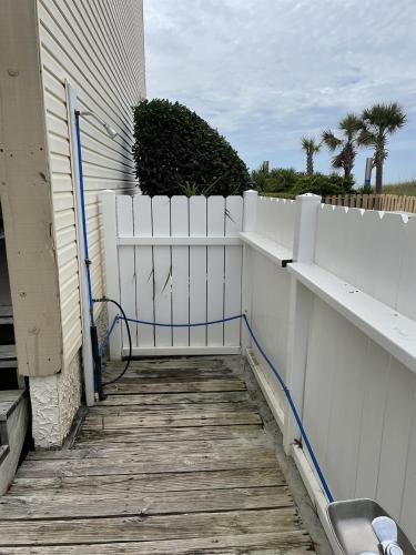 Beachside Condo - Sleeps 7! photo 49