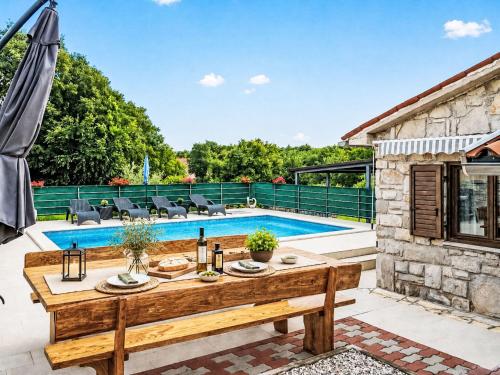 Holiday Home Haus Plum by Interhome