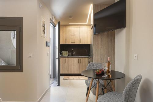 Kentro Living Heraklion City Suite B
