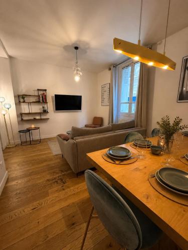 MIKESTAY PARIS Apartment for 6 Saint-Lazare