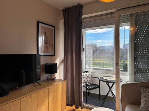 Urban escape studio apartment - Zagreb, Downtown with own parking spot in the garage