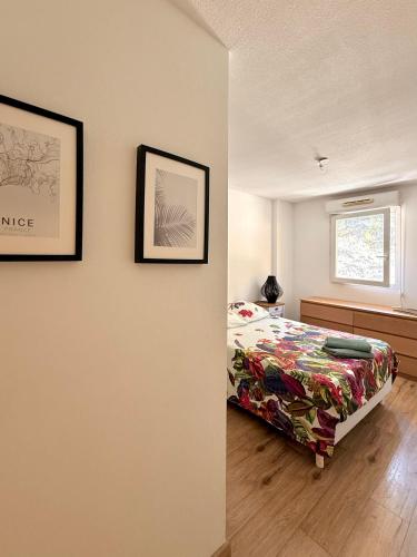 Magnificent renovated apartment, 2 rooms of 45 m2, close tothe sea, top floor, terrace