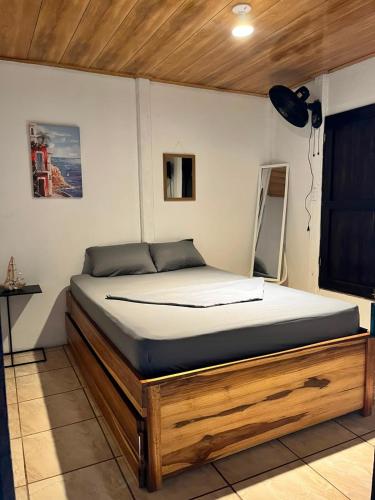 a bedroom with a bed in a room at Casa KAFRA in Hone Creek