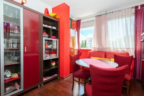 Apartment Near City Center