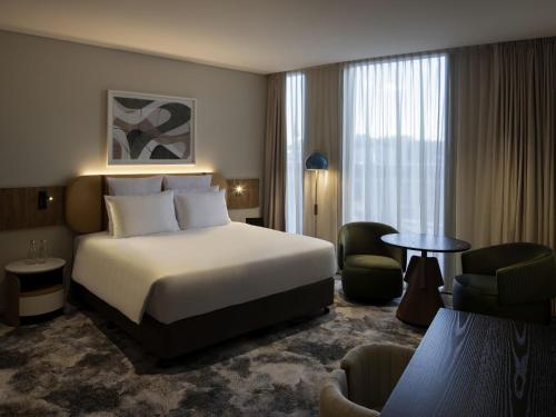 Pullman Sydney Penrith — Bedroom