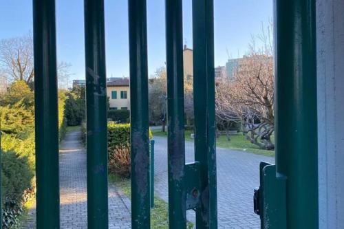 Design Villa with parking Navigli Milan sleeps5