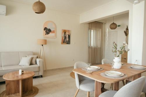 Sea And City View Apartment