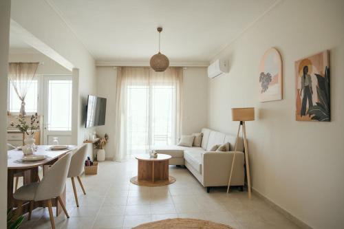 Sea And City View Apartment