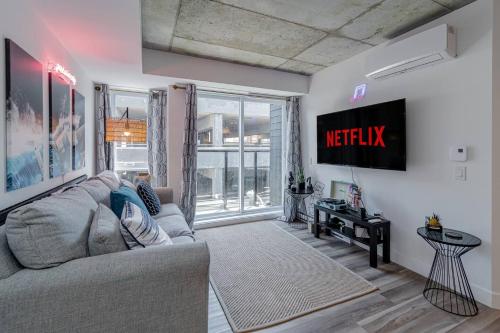 Gallery image of 2CH - ACGymRooftop poolSmart TV in Quebec City