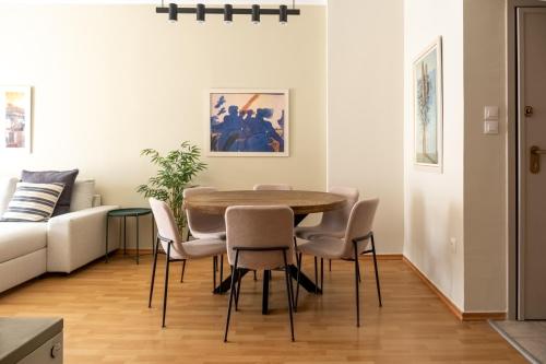 Spacious Stylish Luxurious Central