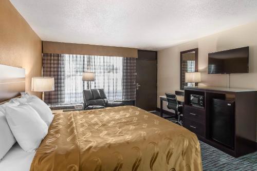 Postel nebo postele na pokoji v ubytování Quality Inn South Boston - Danville East