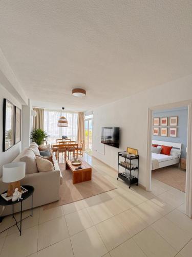 Apartamento Premium con vistas al mar - Piscina y Playa 8 mint