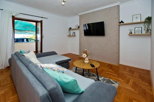 Apartments Ivusic