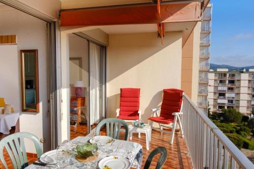 Apt in Sainte-Maxime swimming pool and tennis