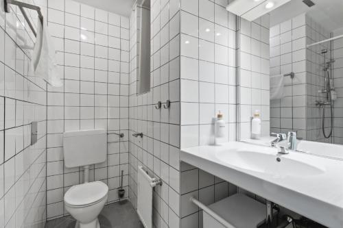 Near Lugner City - U6 Burggasse-Stadthalle - 1BR