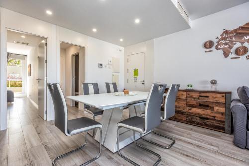 ViVi Homes - Han Pool, Golf & Terrace