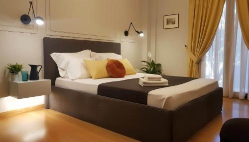 Elegant 3Bd Apt by National Archaeological Museum