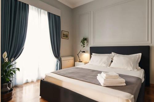 Elegant 3Bd Apt by National Archaeological Museum