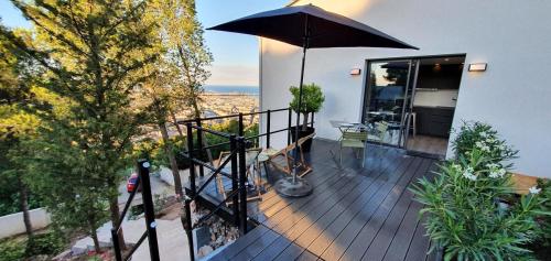 LE ROUQUIER Studio Terrasse, Vue Exceptionnelle, Climatisation