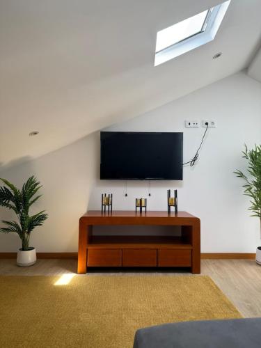Charming Apartment with Balcony in Campanhã