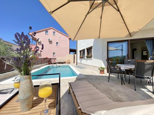 Cozy Family friendly Apartment Irena nr 2 with Pool