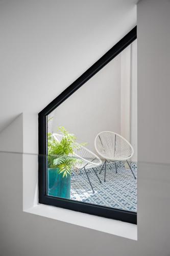Retreat to a Stylish Concept House in Porto