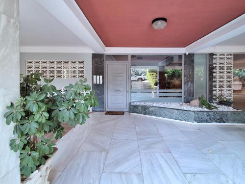 Elegant Apartment at Alimos Marina with Sea View