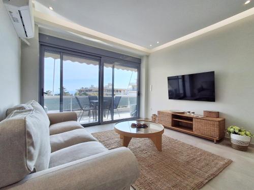 Elegant Apartment at Alimos Marina with Sea View