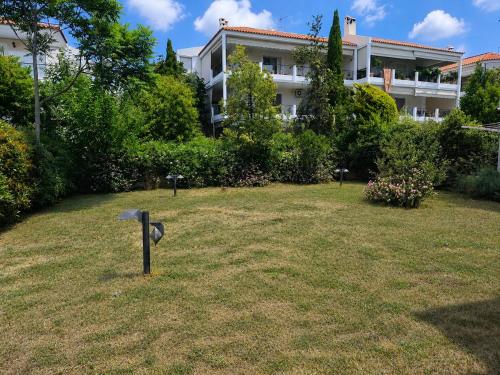 Apartment with private garden - Chalandri, Athens