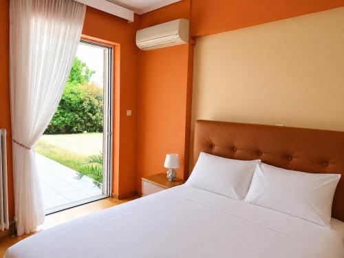 Apartment with private garden - Chalandri, Athens