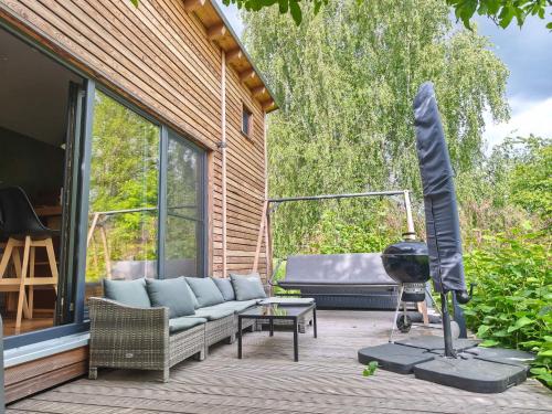 Galeriebild der Unterkunft Tiny House mit Kaminofen & Terrasse direkt an Naturteichen - bis 5 Personen - Für Kurzentschlossene in Großharthau