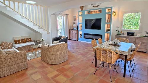 Maison familiale 3 chambres avec piscine privée proche centre-ville - Sainte Maxime Les Mazets du Soleil