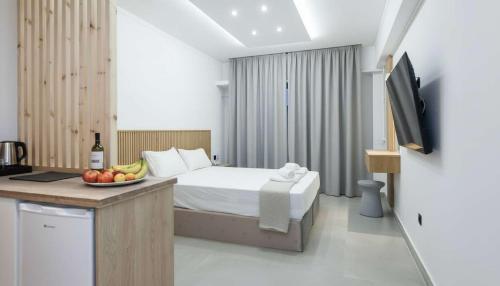 Salomi Suite with outdoor Jacuzzi