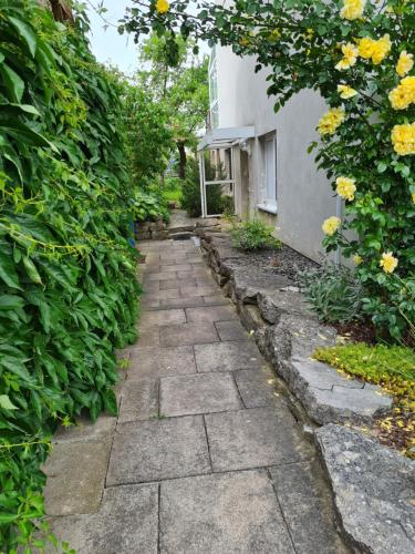 a stone walkway in front of a building at Selafa Carma in Mühlhausen