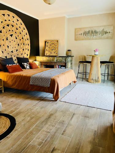 Casa Alma, Vue Cité, jacuzzi balnéo, clim, jardin, parking gratuit