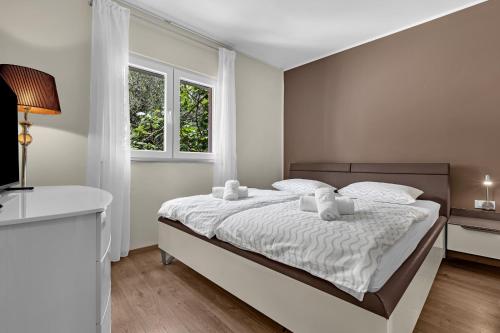 Apartment Leona
