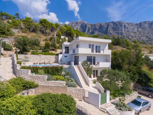 Luxury Villa Mala Podgora with Heated Pool