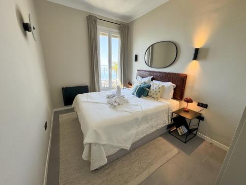 Elegant Sea Front Residence Nice