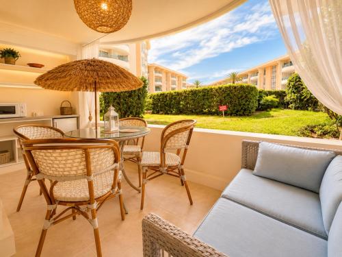 Port Fréjus Prestige Plage Piscine et Spa