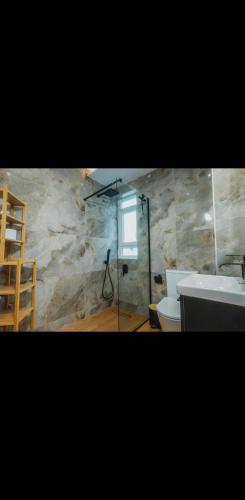 Calmio Athens 3