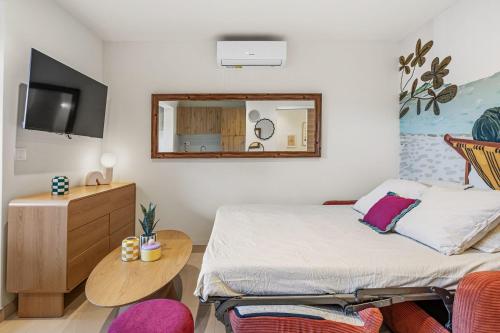 The Sweet Escape Close to Naturist Village & Tennis Center