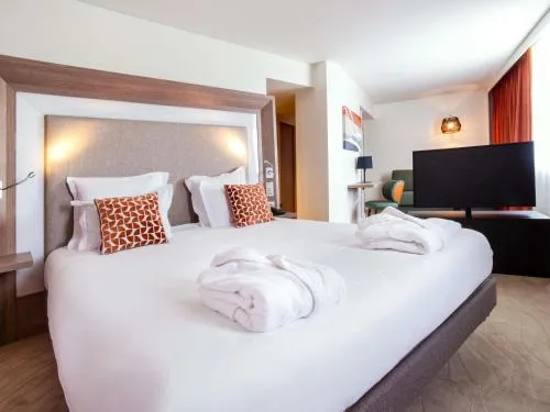 Novotel Lyon Centre-Confluence Bord de Saone photo 39