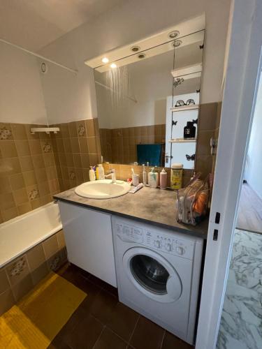 appartement 3 pièces, proche de la plage, climatisé, tramway à proximité