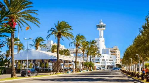 appartement avec terasse et 100m de la plage Empuriabrava